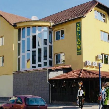 Pension Yellow Timisoara Bagian luar foto