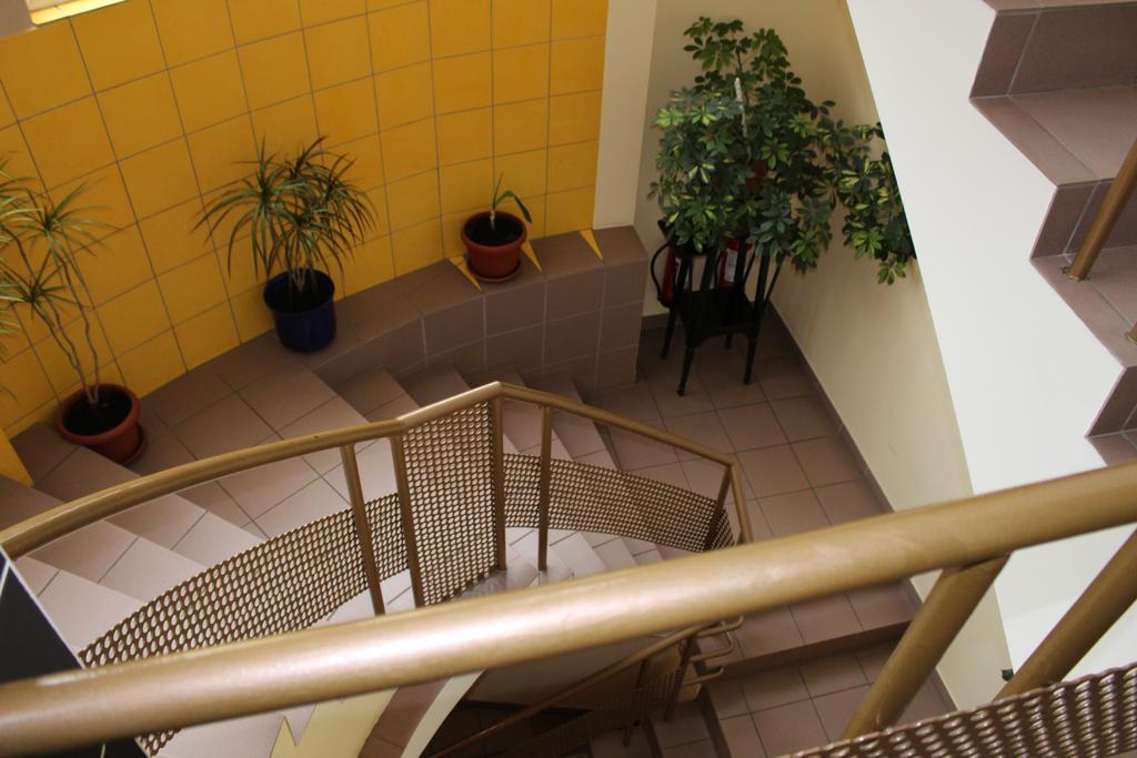 Pension Yellow Timisoara Bagian luar foto