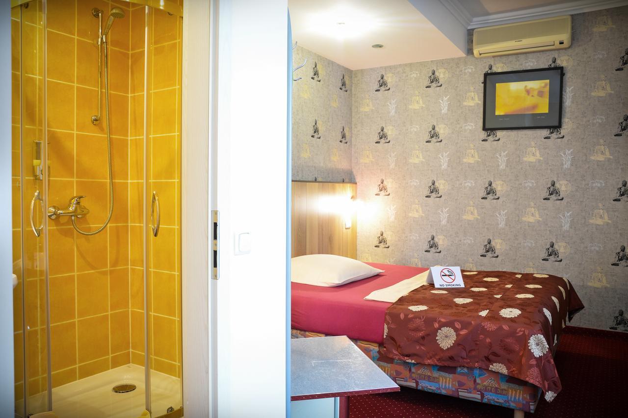 Pension Yellow Timisoara Bagian luar foto
